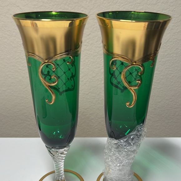 Czech Bohemia 24k gold and green hand painted champagne flute set - Picture 4 of 6